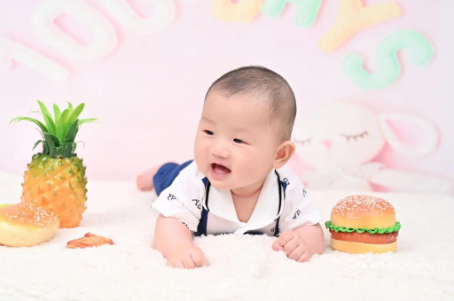 寿光宝宝在妈妈肚子里